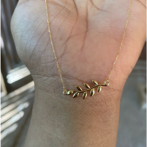 14k Italian solid gold olive tree branch necklace - Picture 5 of 11
